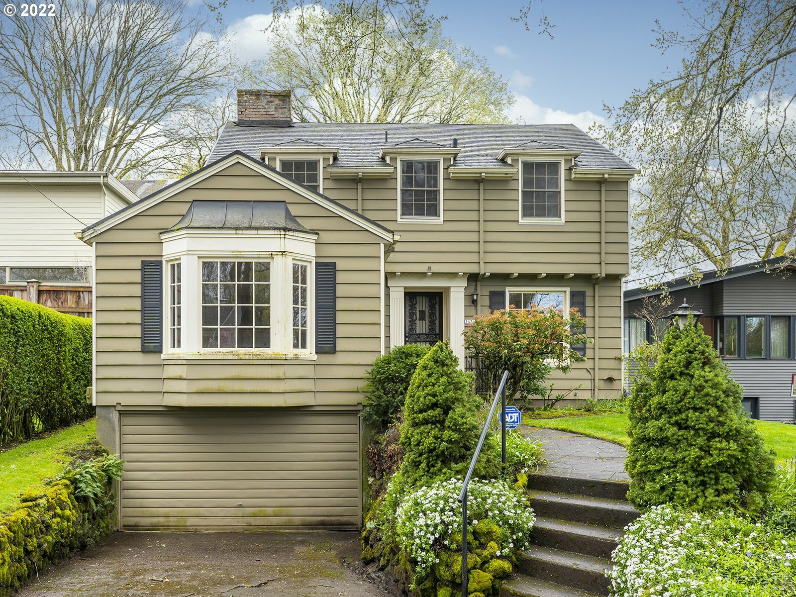 Property Photo: 3434 SE Claybourne St OR 97202