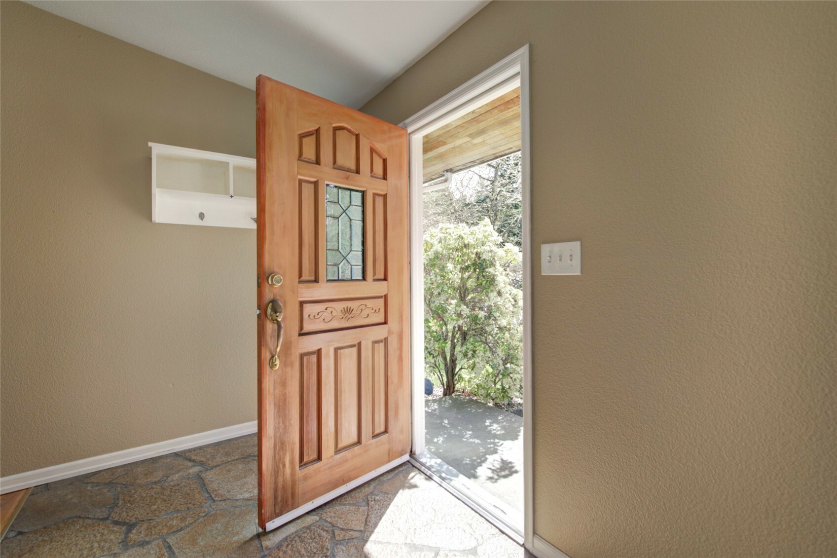 Property Photo: 7024 NE 155th Place WA 98028