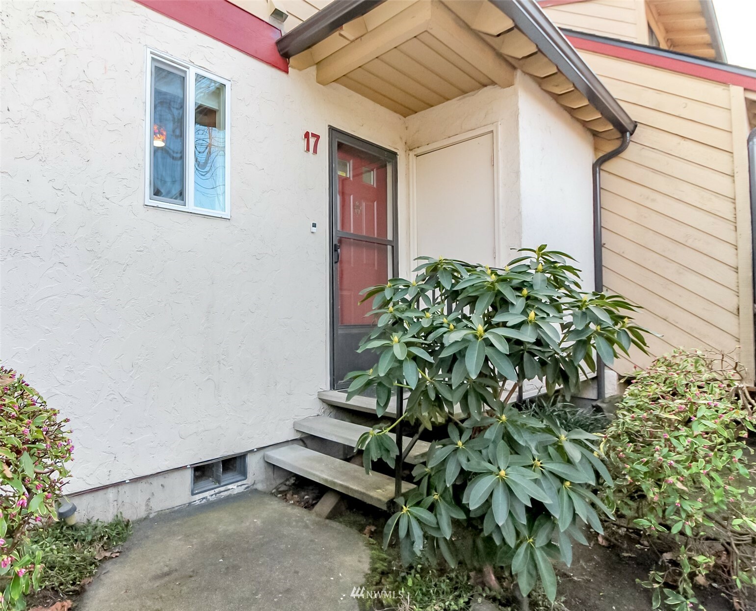 Property Photo:  1806 Maple Lane C17  WA 98030 