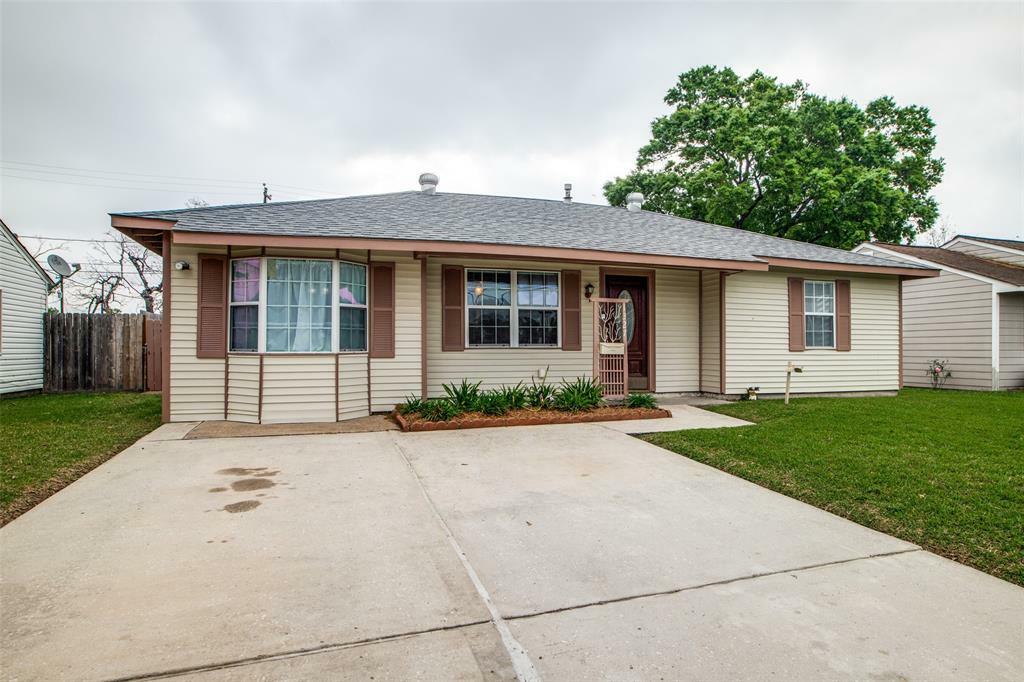 Property Photo:  1327 Falcon Street  TX 77015 