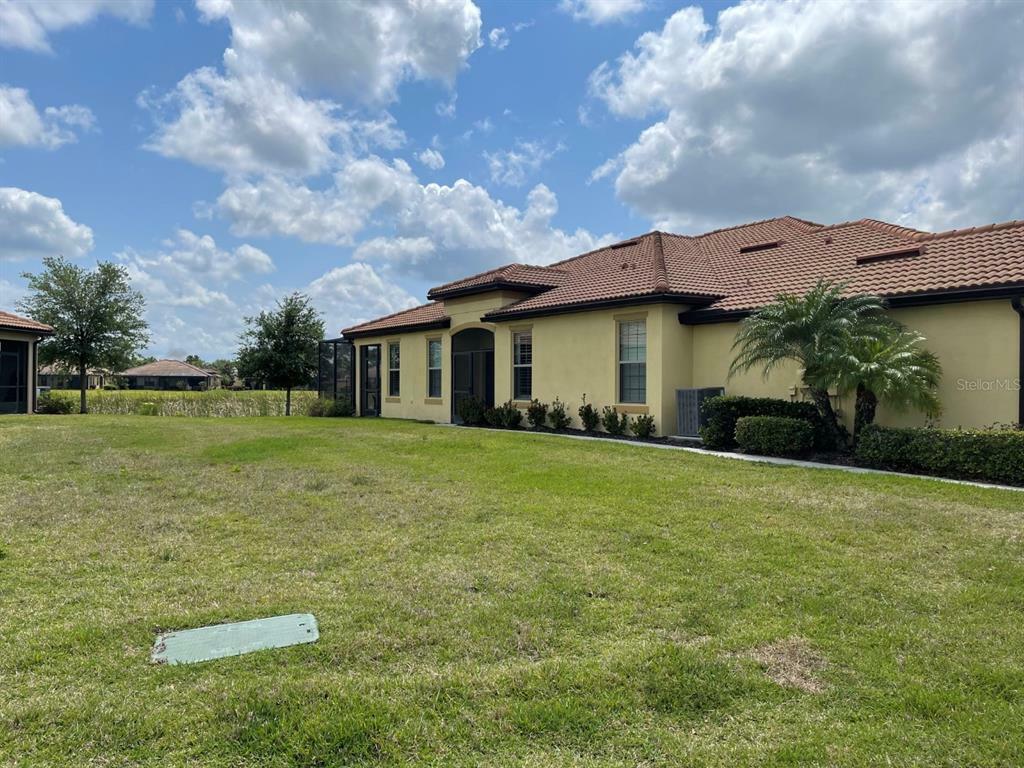 Property Photo:  5462 Sunset Falls Drive  FL 33572 