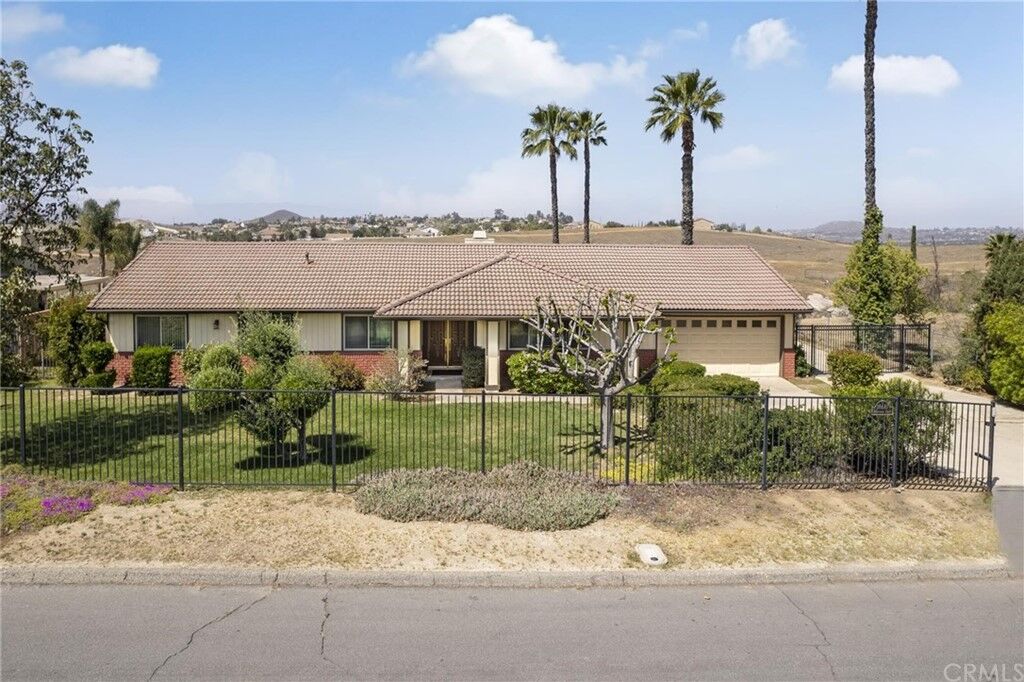 Property Photo:  18681 Ravenwood Drive  CA 92570 