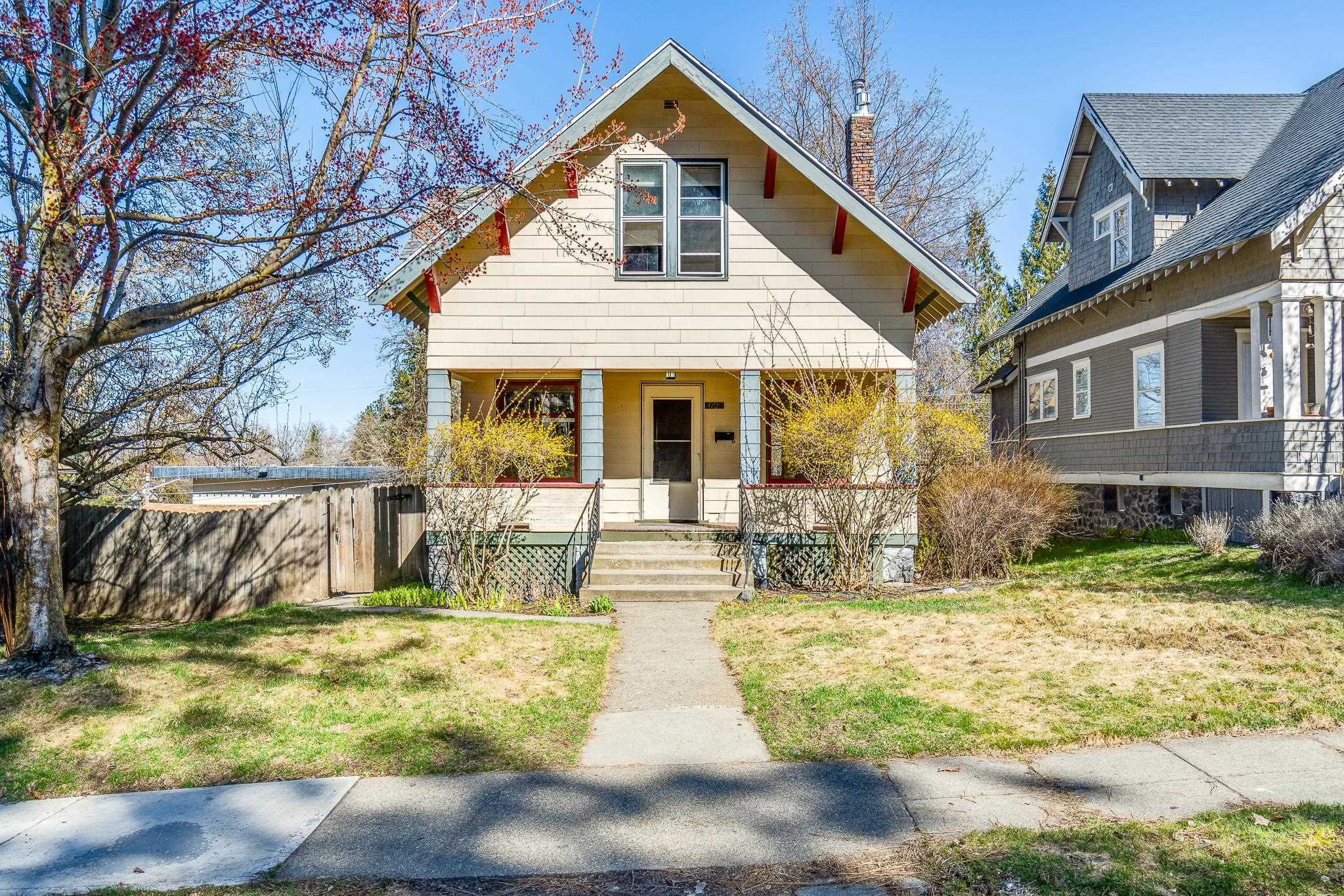 Property Photo: 1028 W 12th Ave WA 99204
