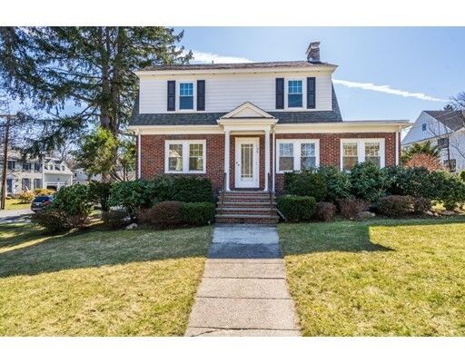 Property Photo: 39 Elmwood Rd MA 02481