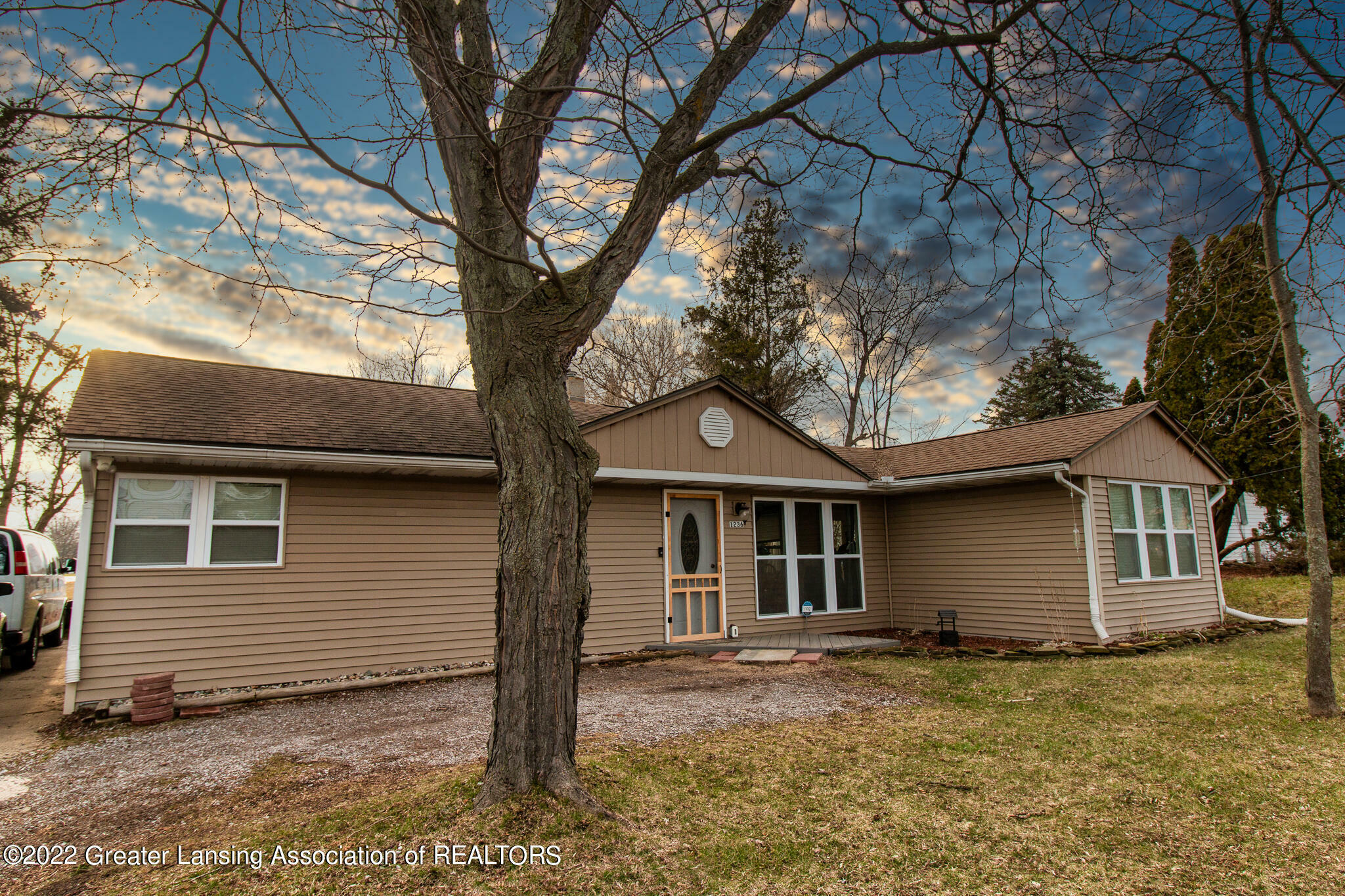 Property Photo:  1236 S Shiawassee Street  MI 48867 