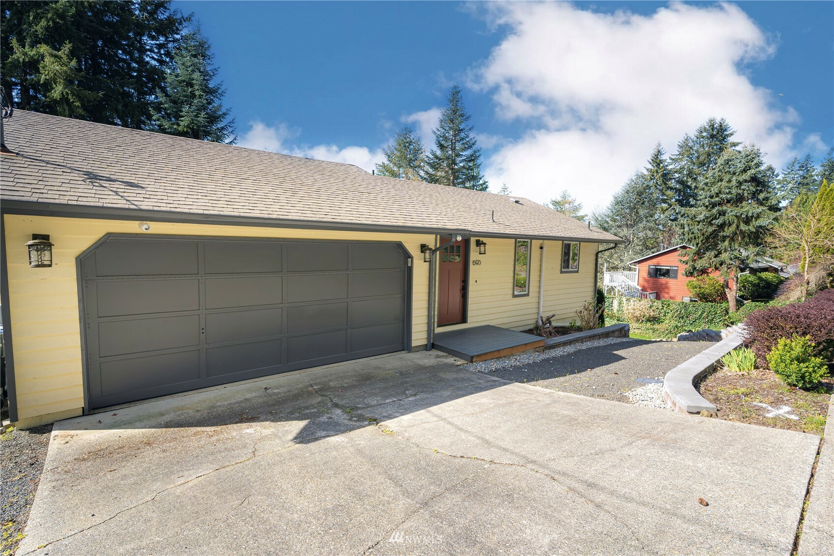 Property Photo:  693 Hartman Street SE  WA 98501 