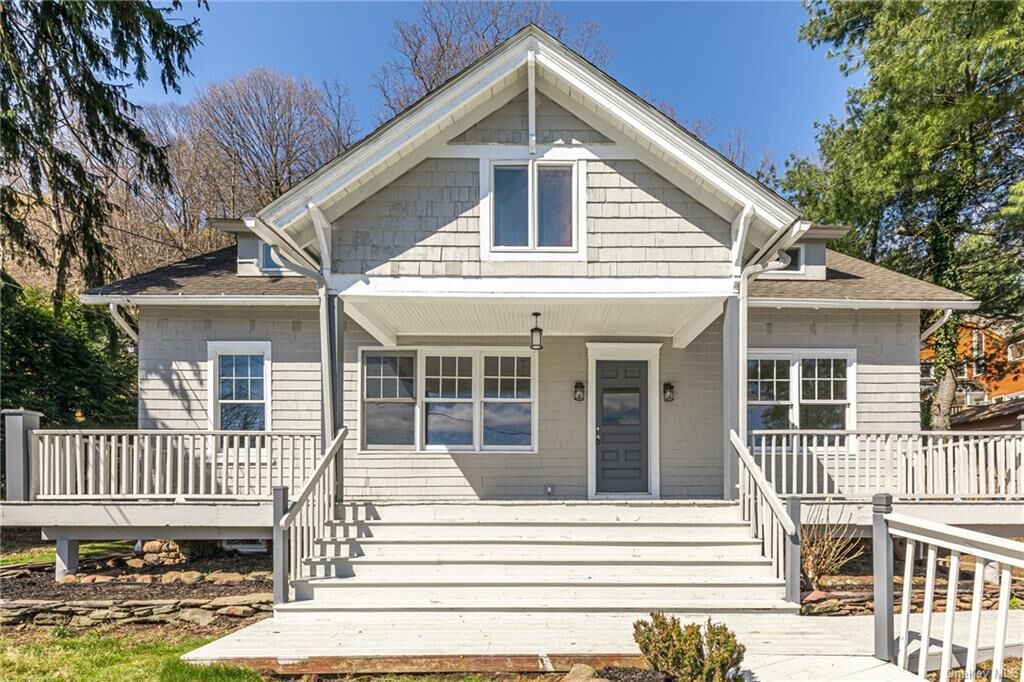 Property Photo:  954 Route 9W S  NY 10960 