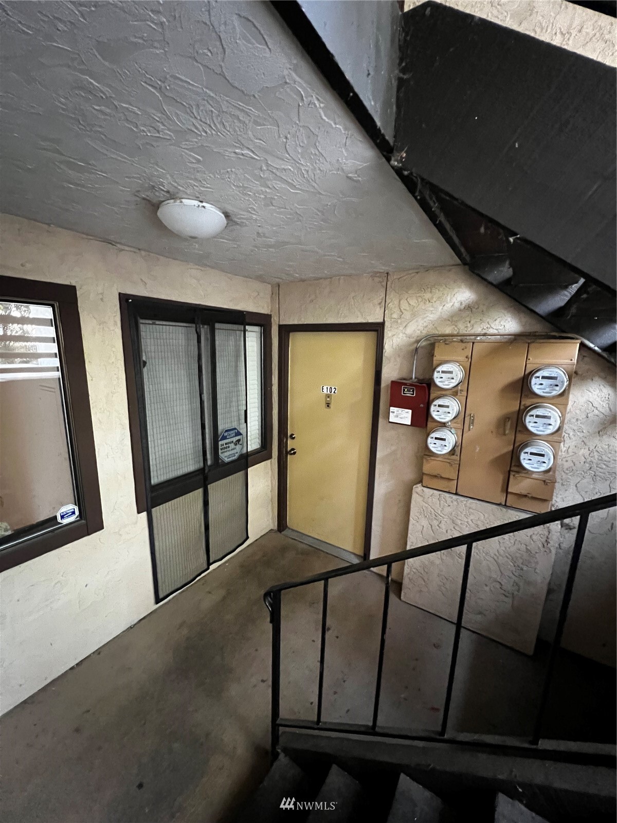 Property Photo: 10005 SE 235th Street Ct E102 WA 98031