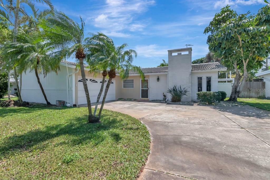 Property Photo:  6947 S Shore Drive S  FL 33707 