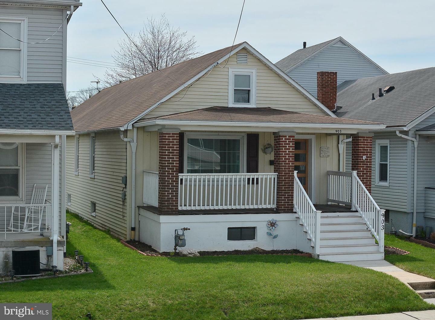 Property Photo:  903 York Street  PA 17331 