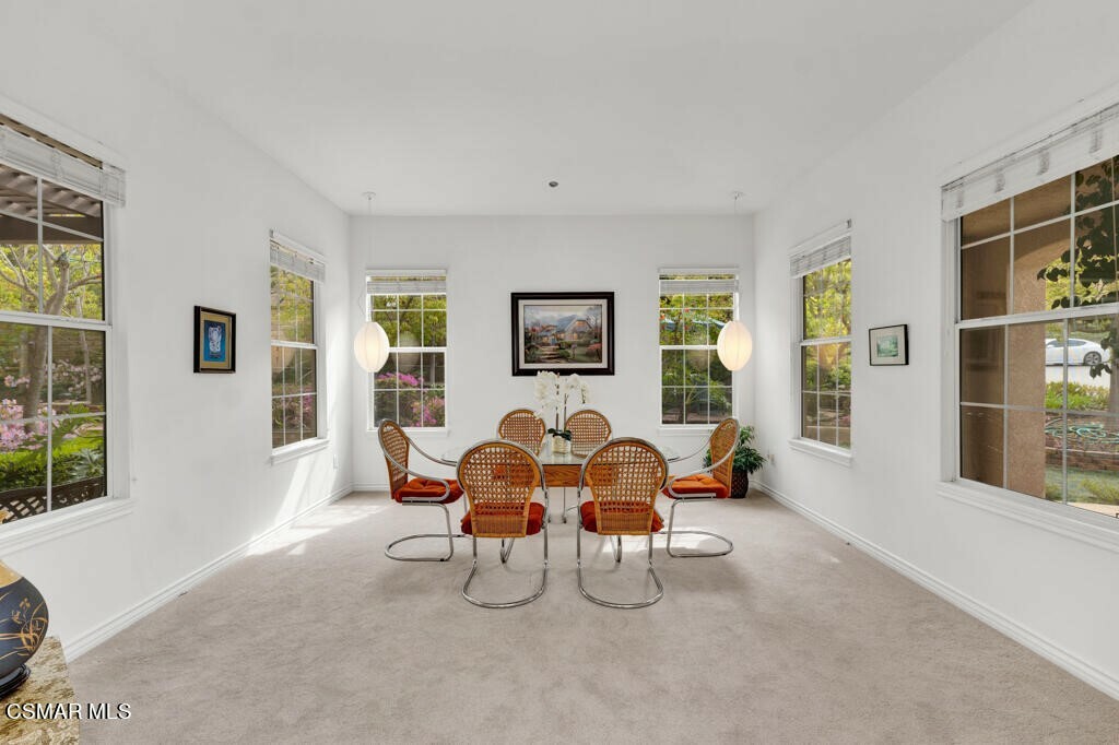 Property Photo:  480 Via De La Luz  CA 91320 