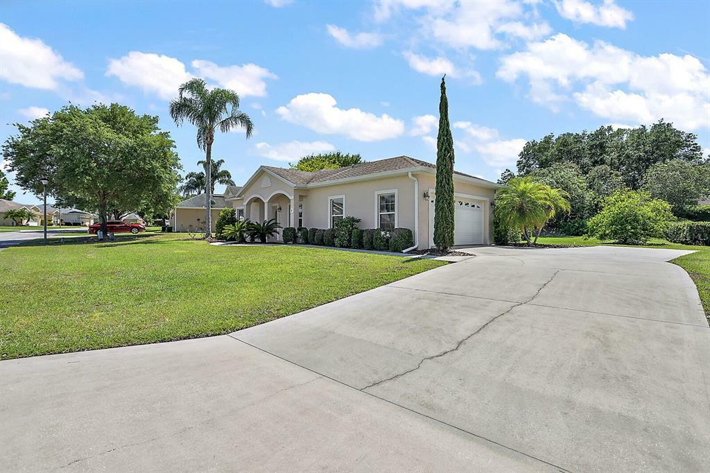 Property Photo:  83 Golfview Circle  FL 32784 