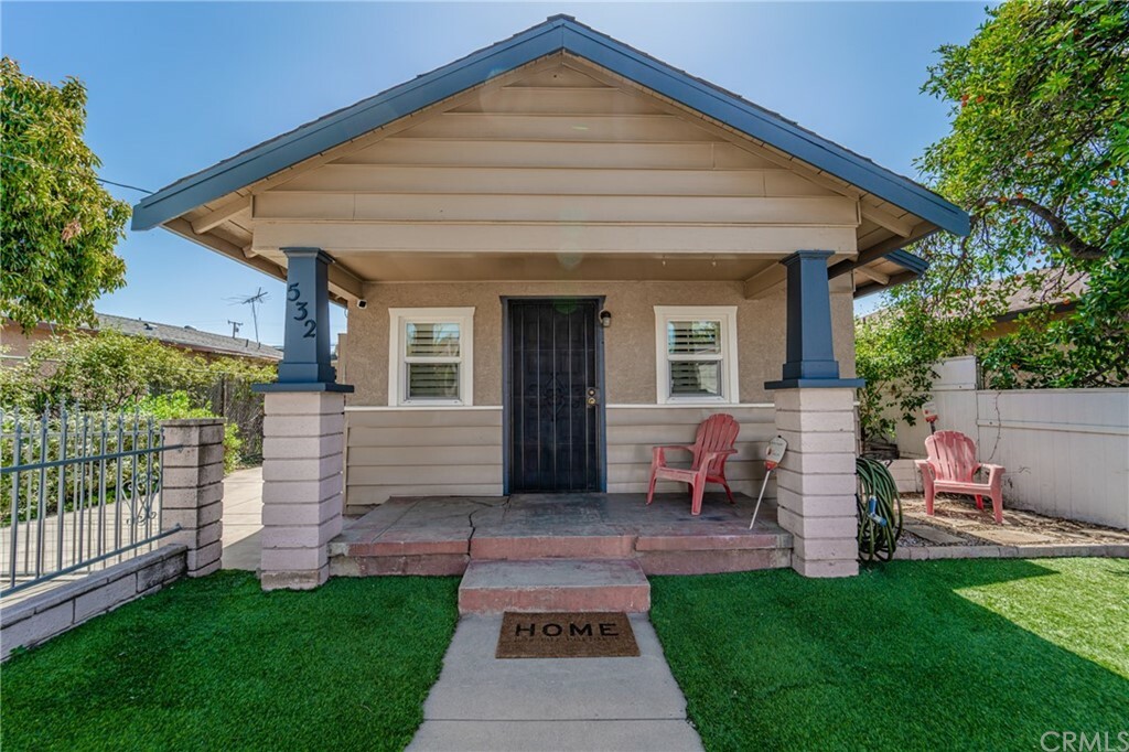 Property Photo: 532 E 10th Street CA 91766