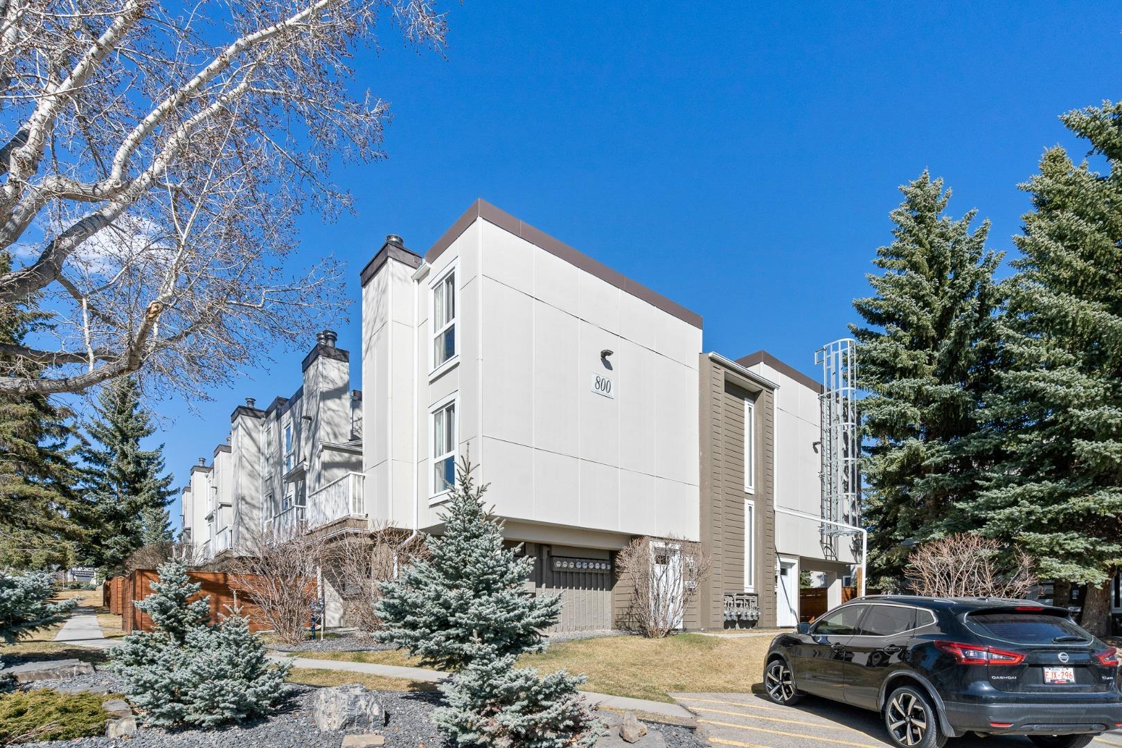 Property Photo:  818, 13104 Elbow Drive SW 818  AB T2W 2P2 