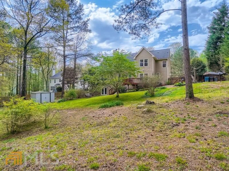 Property Photo:  667 Swans Landing Drive  GA 30019 