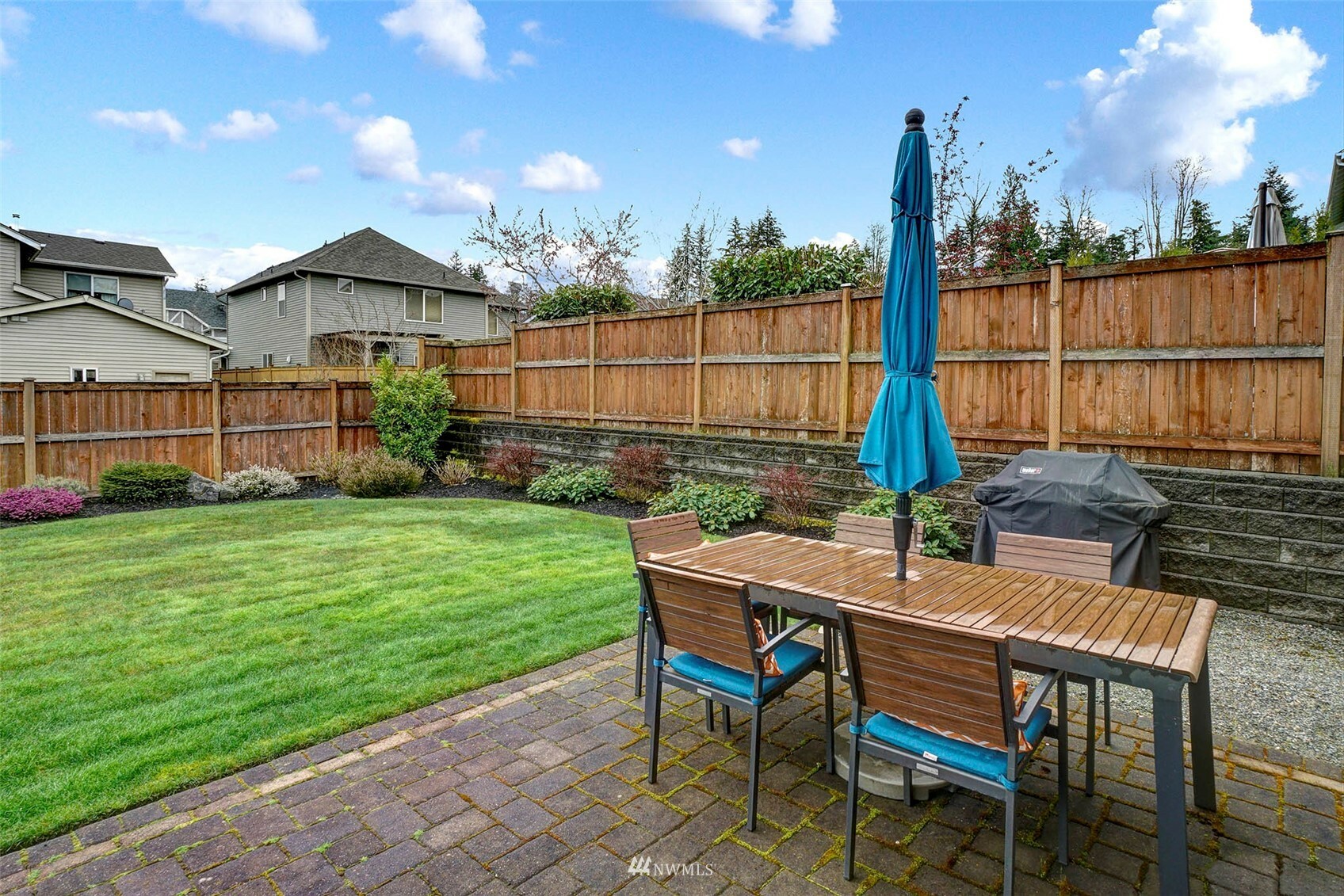 Property Photo: 9416 Hebner Avenue SE WA 98065