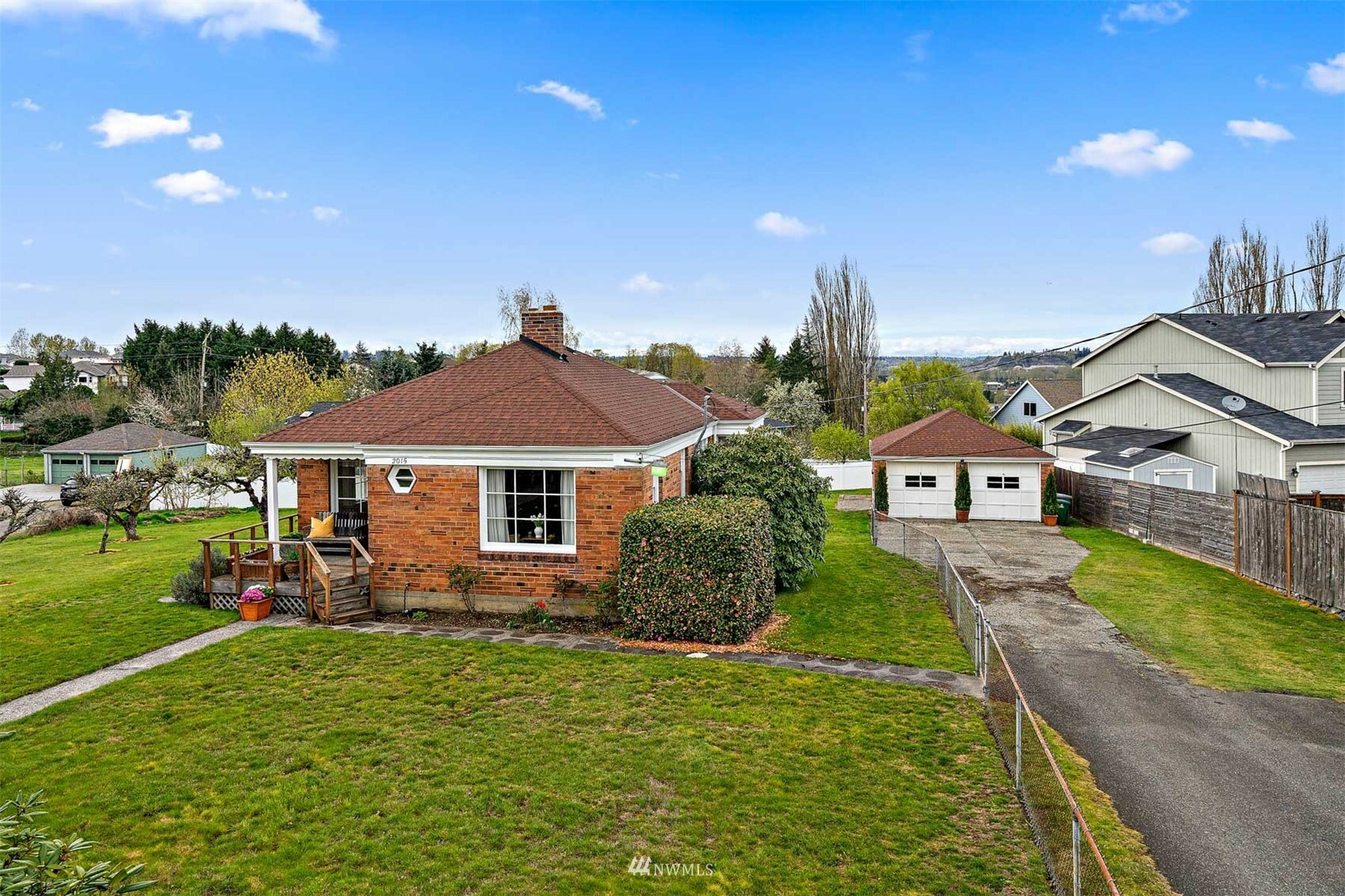 Property Photo: 2015 Talbot Road S WA 98055