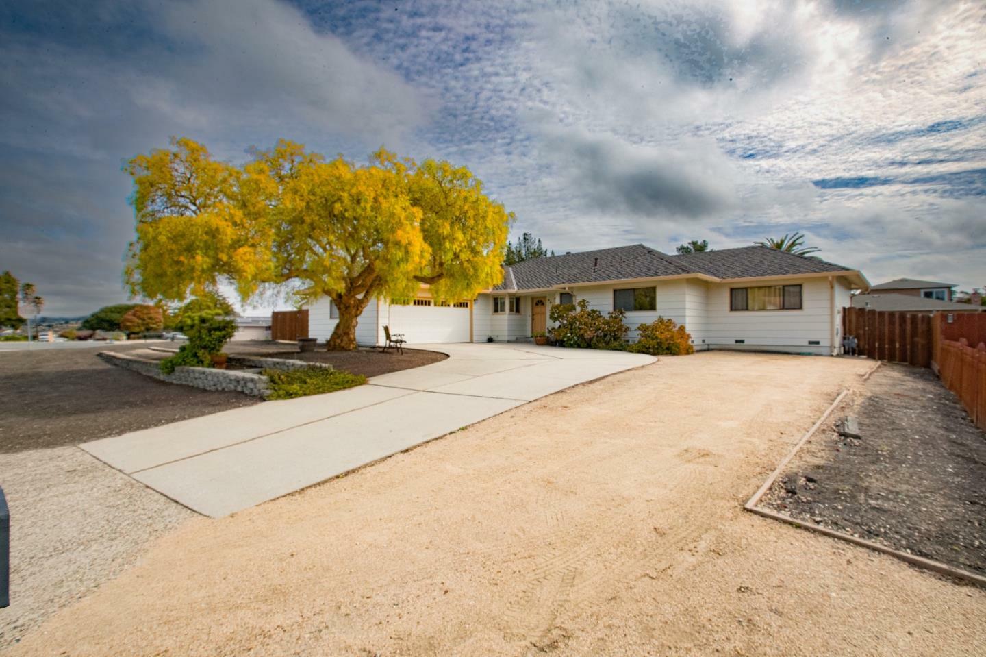 Property Photo:  9907 Pampas Path  CA 93907 