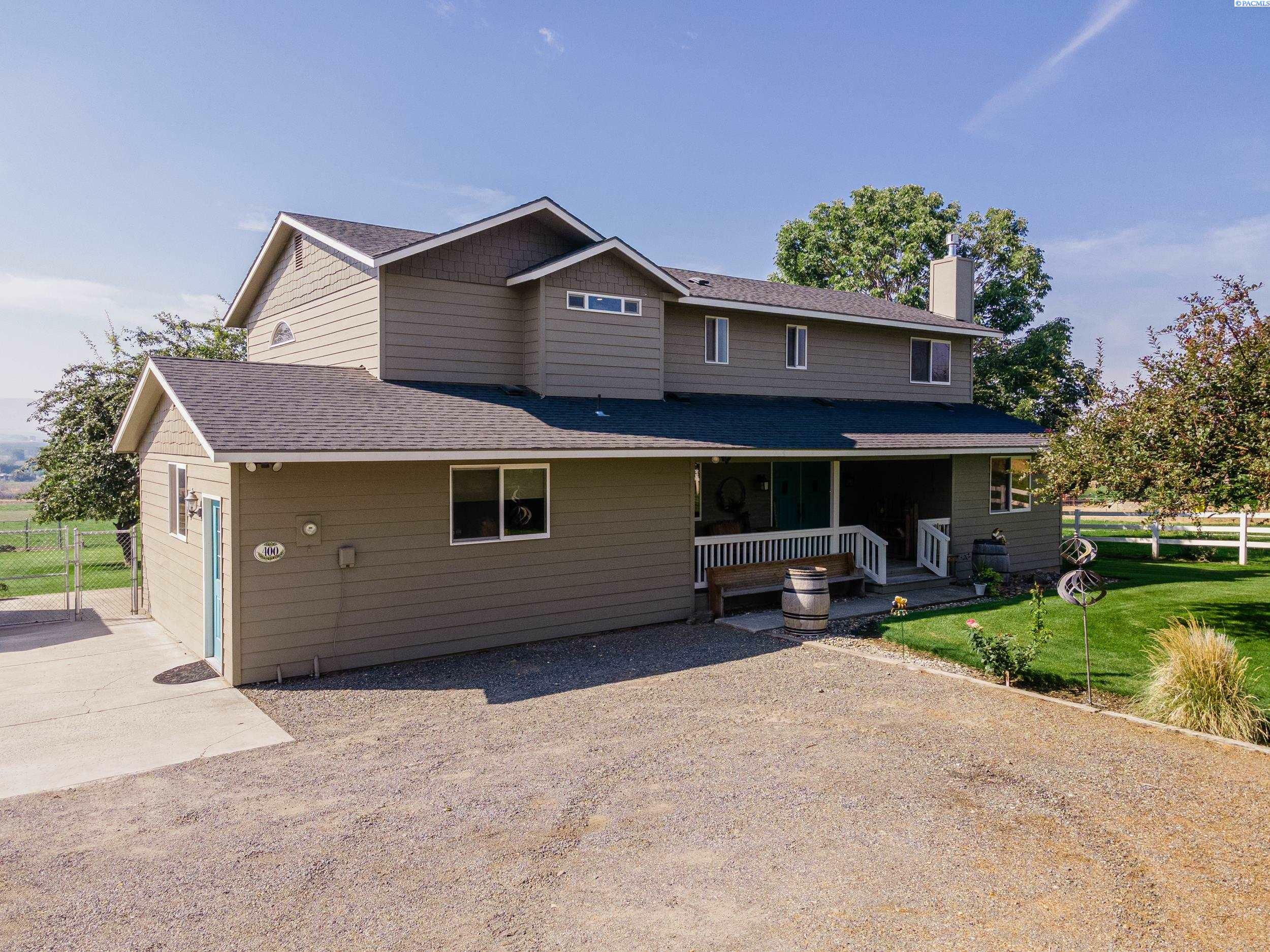 Property Photo:  400 Charvet Rd  WA 98930 