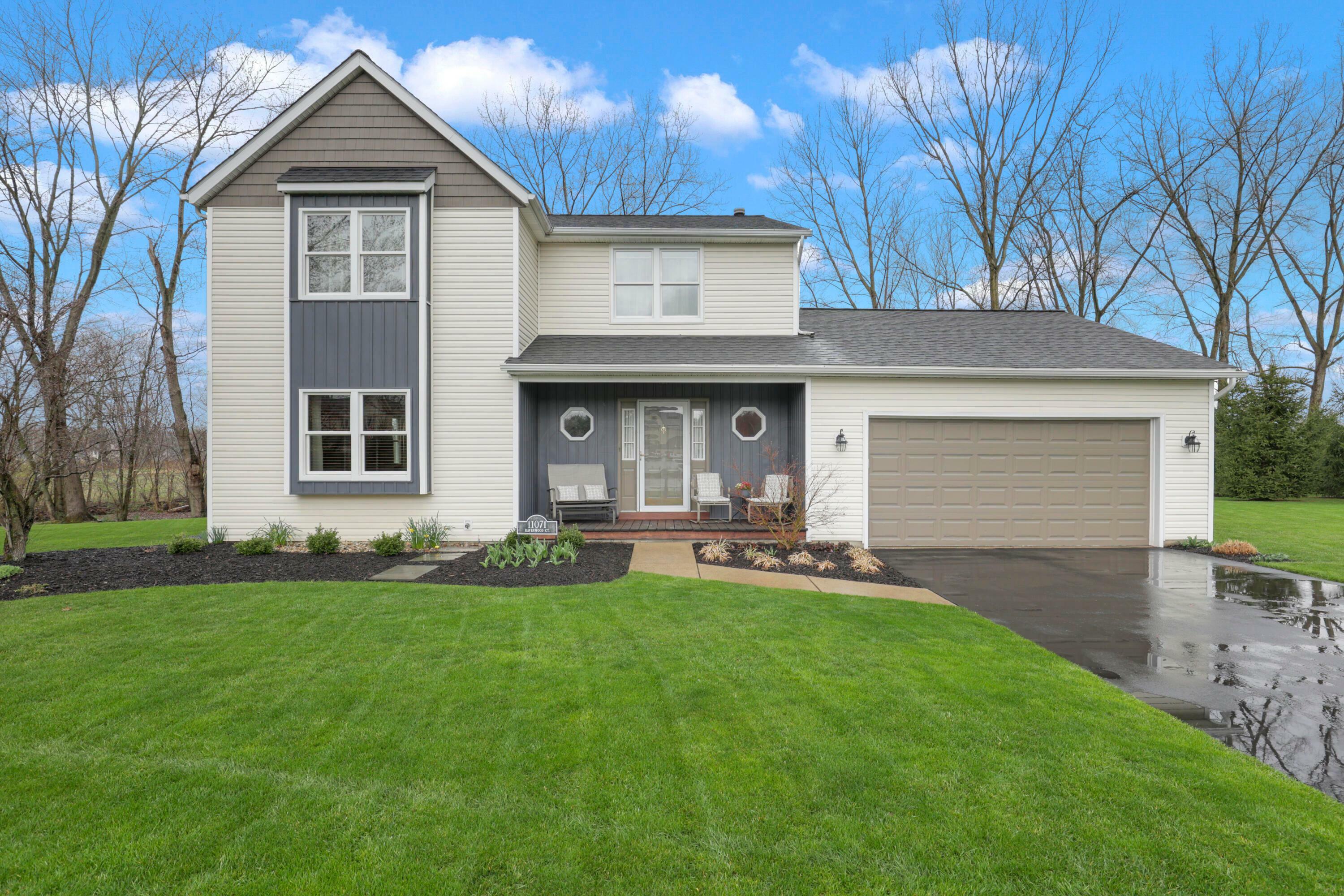 Property Photo: 11071 Ravenwood NW Court OH 43147