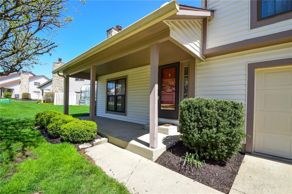 Property Photo: 1468 Sanzon Drive OH 45324