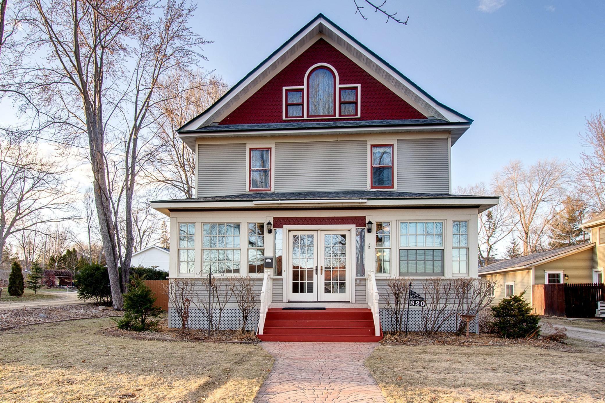 Property Photo: 820 Forest Avenue MN 55057