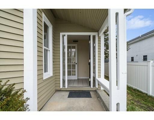 Property Photo: 12 Blithewood Ter MA 01604