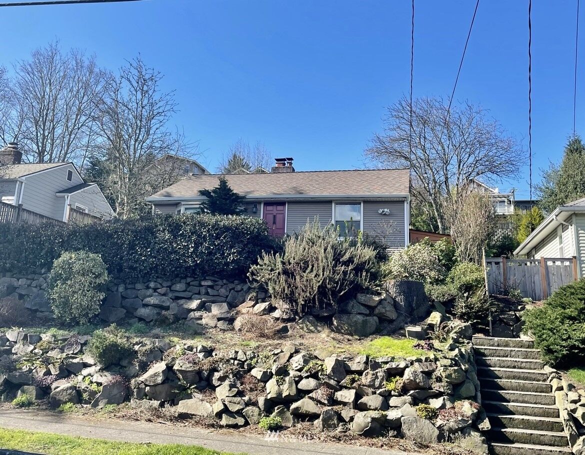 Property Photo: 3243 22nd Avenue W WA 98199