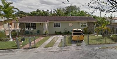 Property Photo: 1060 W 36th Pl FL 33012