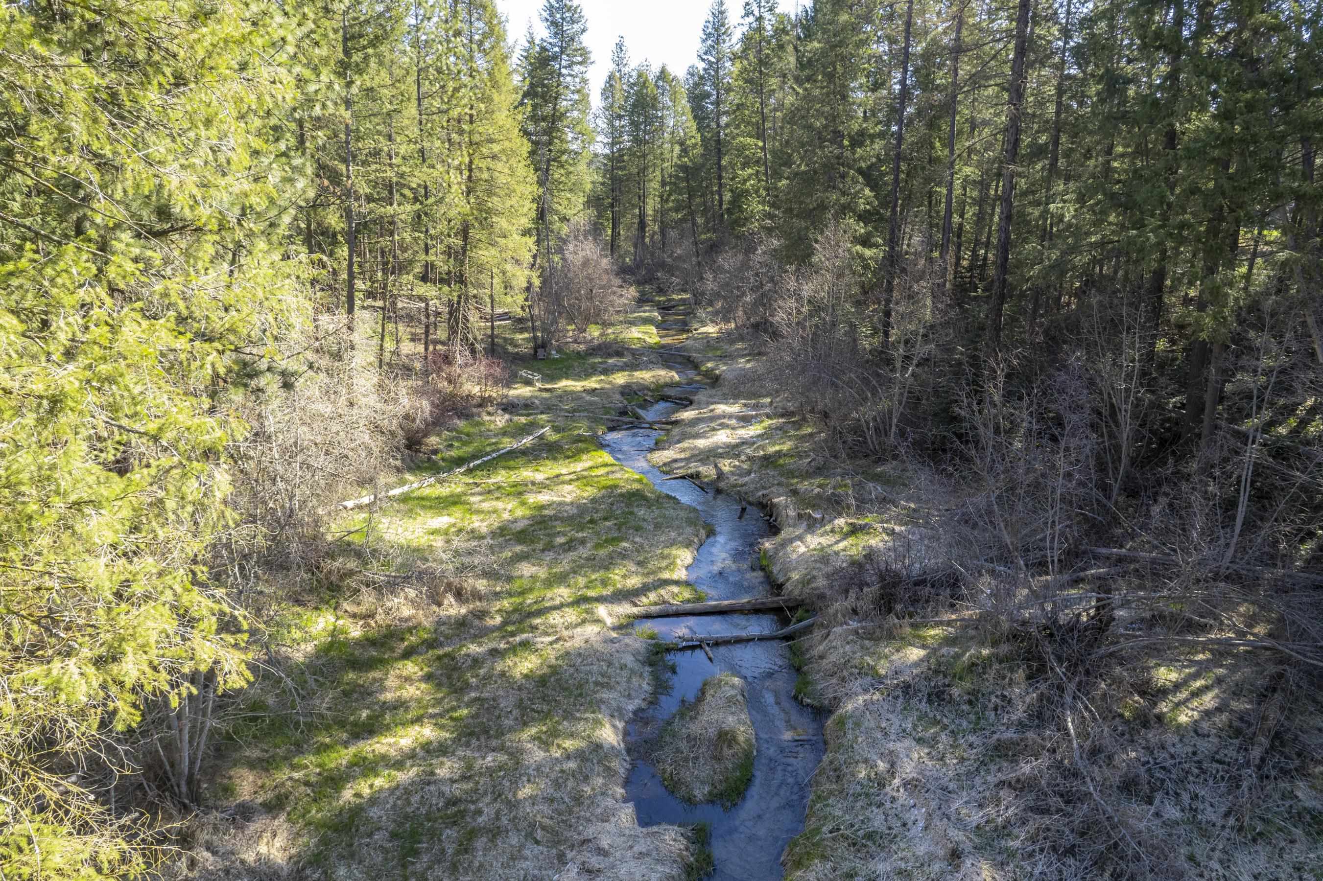 Property Photo:  600 Gill Ln  WA 99173 