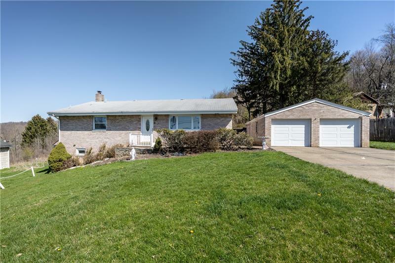 Property Photo: 15 Dominici Ln PA 15024