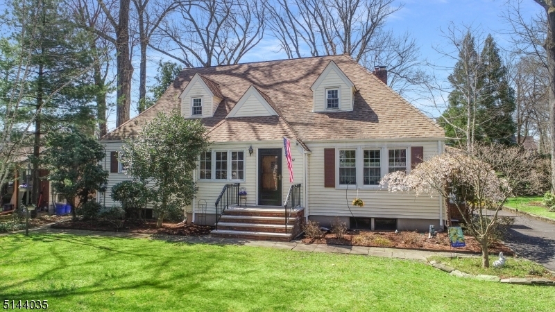 Property Photo:  32 Gladding Rd  NJ 07006 