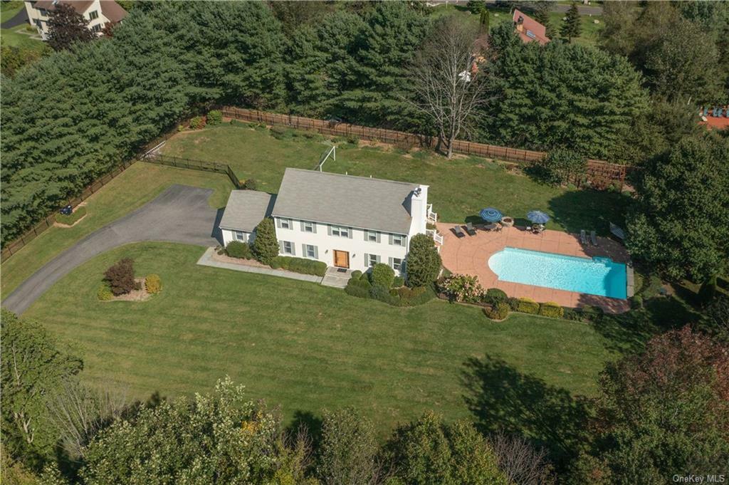 Property Photo:  169 Smith Ridge Road  NY 10590 