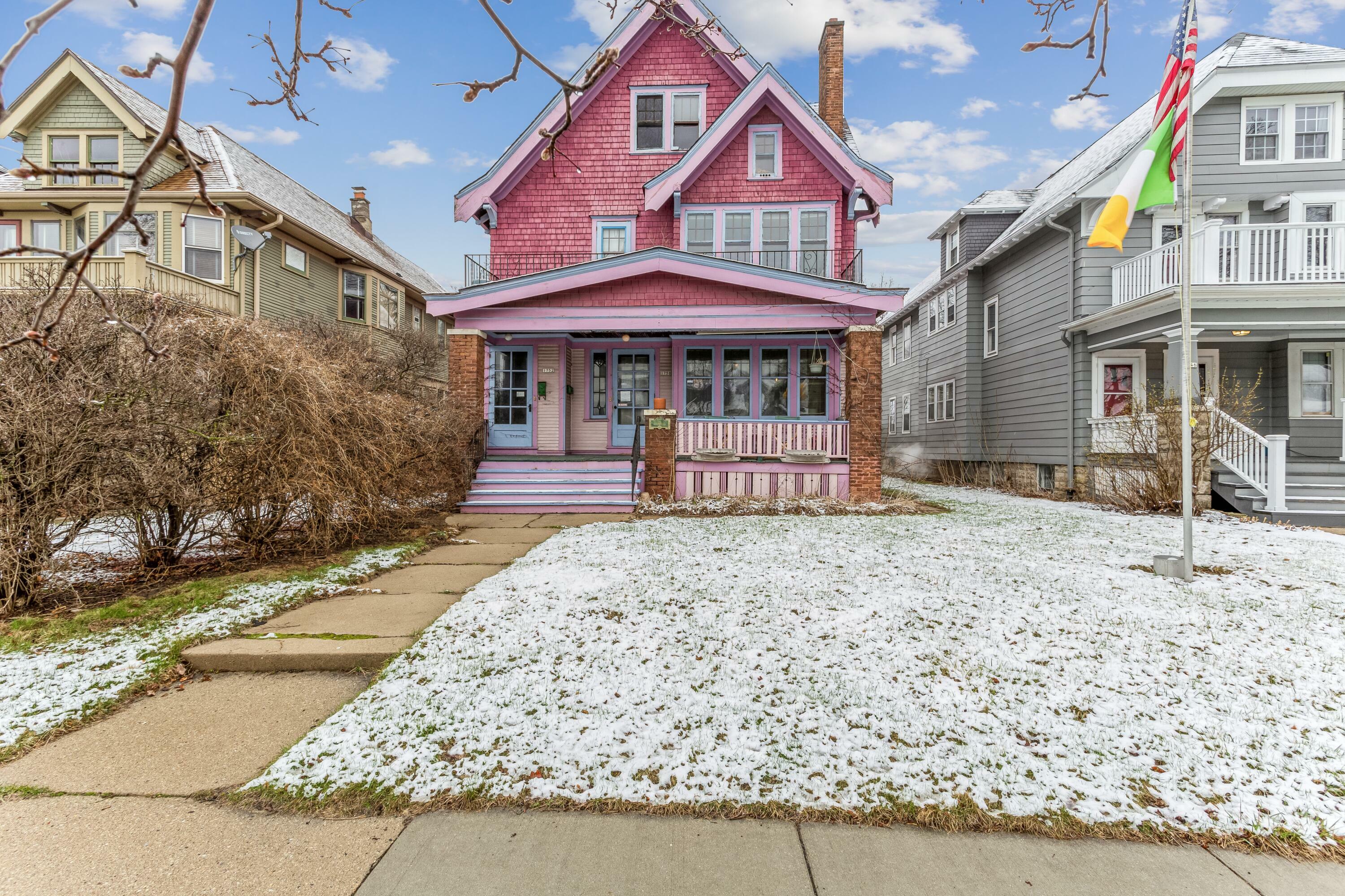 Property Photo: 1750 N 51st St 1752 WI 53208