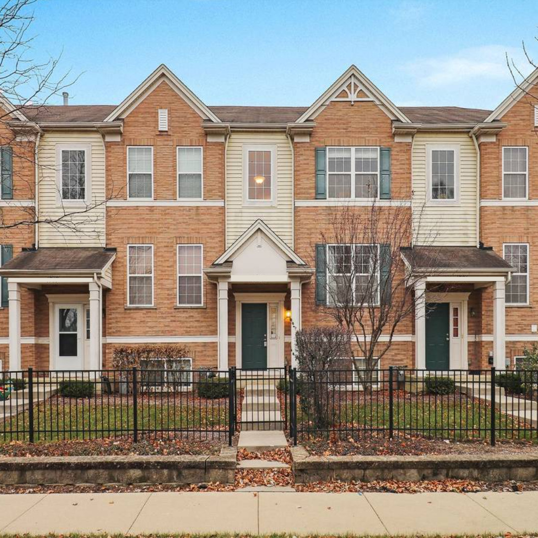 Property Photo: 1734 Dogwood Lane IL 60133