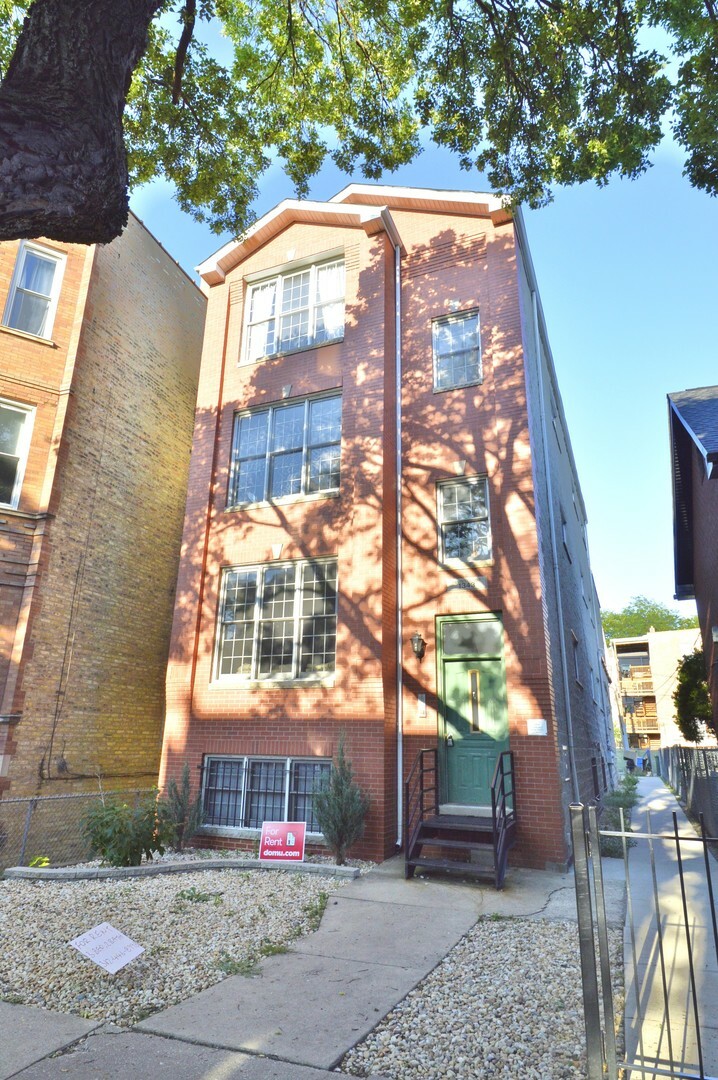 Property Photo:  1343 N Leavitt Street 3  IL 60622 