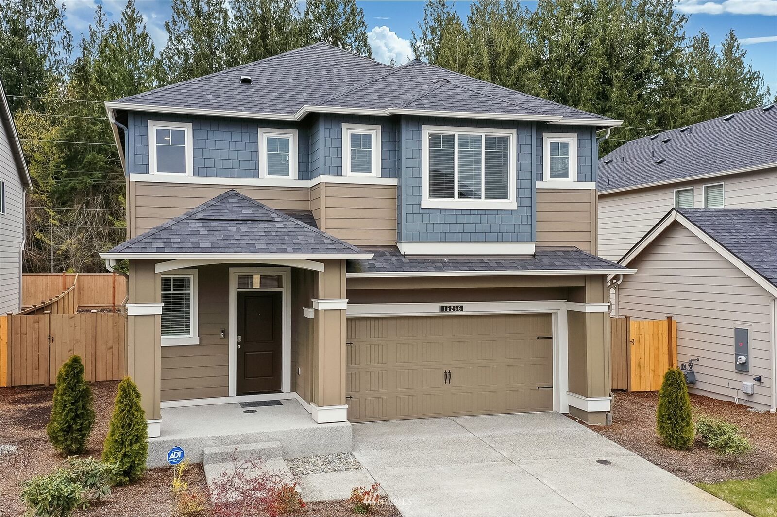 Property Photo:  15266 198th Avenue Ct E  WA 98391 