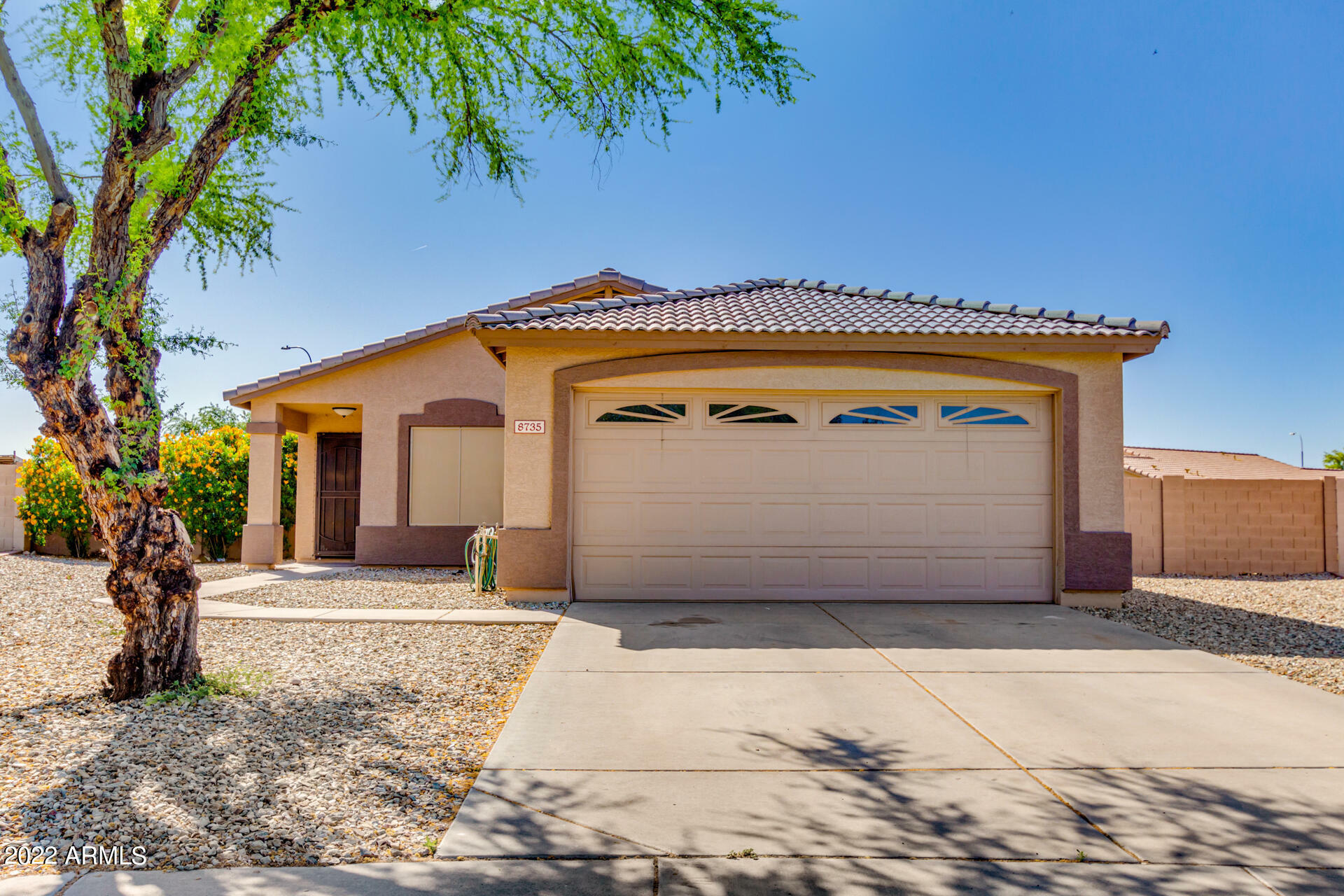 Property Photo:  8735 W Royal Palm Road  AZ 85345 