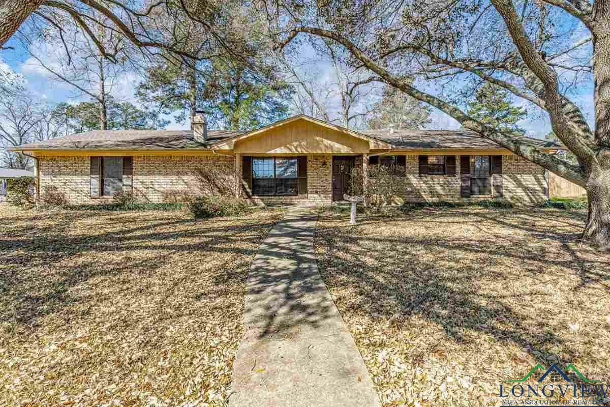 Property Photo:  801 Davis St  TX 75633 