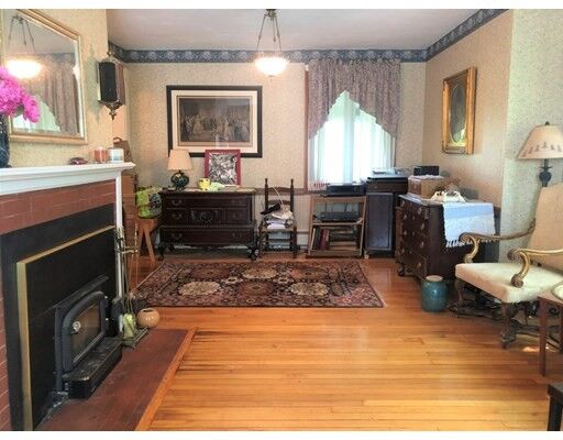 Property Photo: 25 Hadwen Ln MA 01602