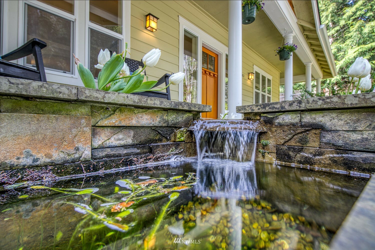 Property Photo: 6963 NE Hidden Cove Road WA 98110