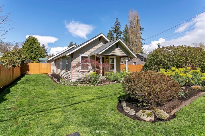 Property Photo: 2606 Cedarwood Avenue WA 98225