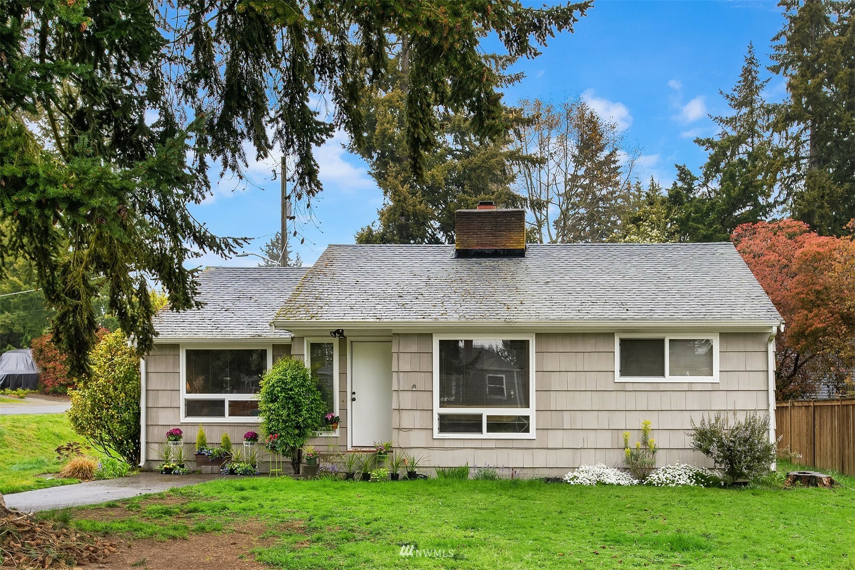 Property Photo:  902 NE 115th Street  WA 98125 