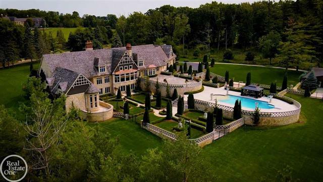 Property Photo: 5350 Brewster Road MI 48306