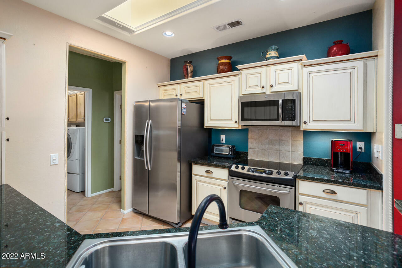 Property Photo:  17630 N Somerset Drive  AZ 85374 