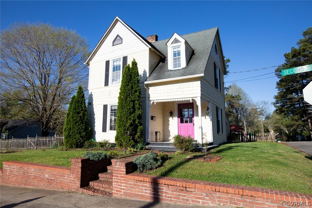 Property Photo:  401 Second Avenue  VA 23901 