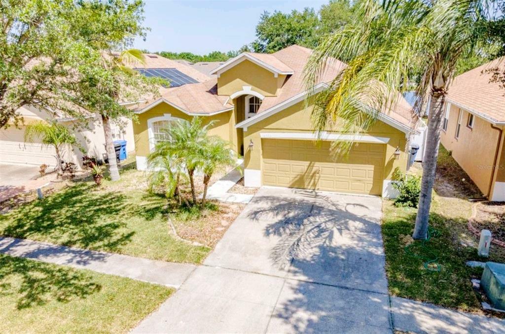 Property Photo:  8906 Sandy Plains Drive  FL 33578 