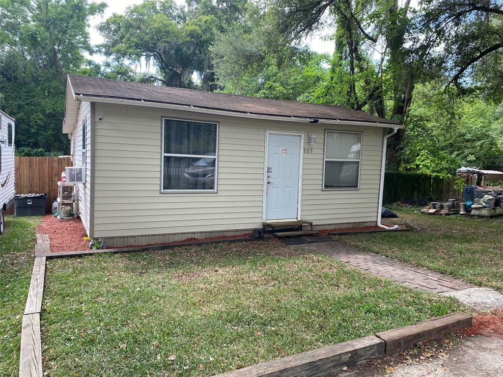 Property Photo:  809 Merridale Avenue  FL 34748 