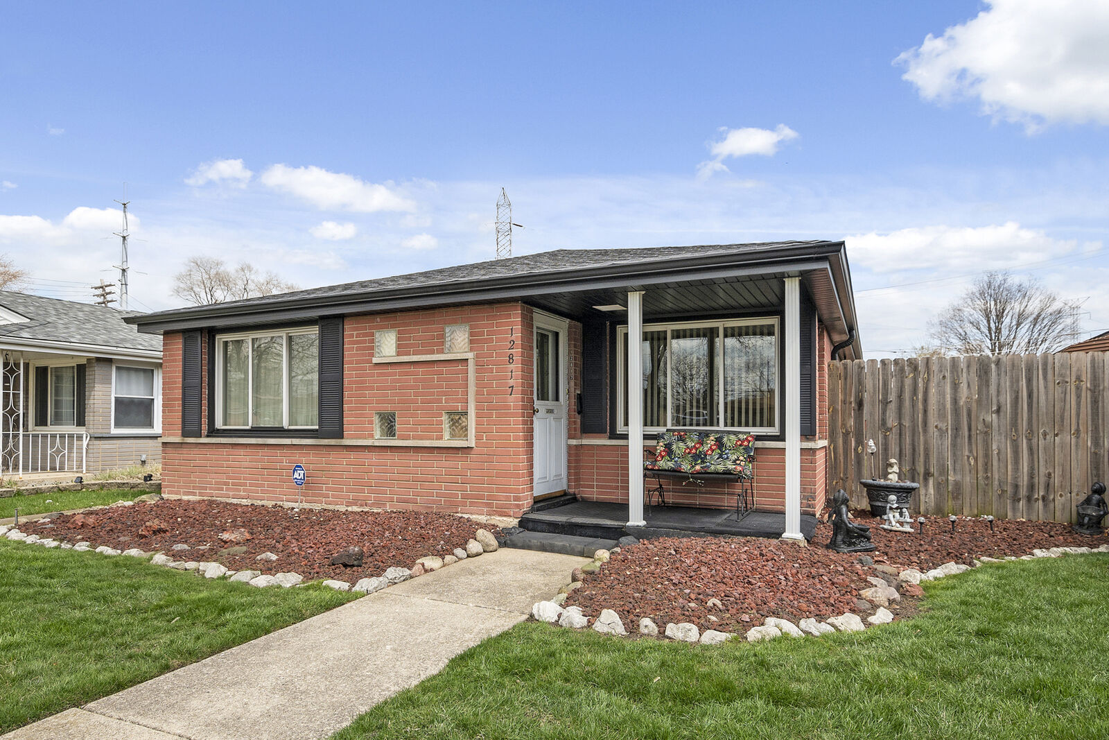 Property Photo: 12817 S Exchange Avenue IL 60633