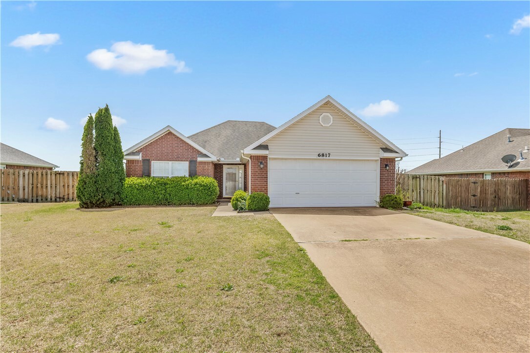 Property Photo:  6817 Cutter Court  AR 72762 